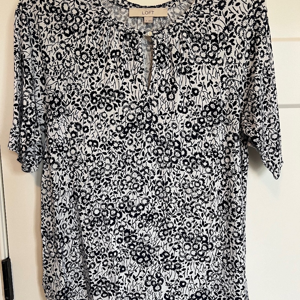 LOFT Black on White Small Floral print top, Size Small
